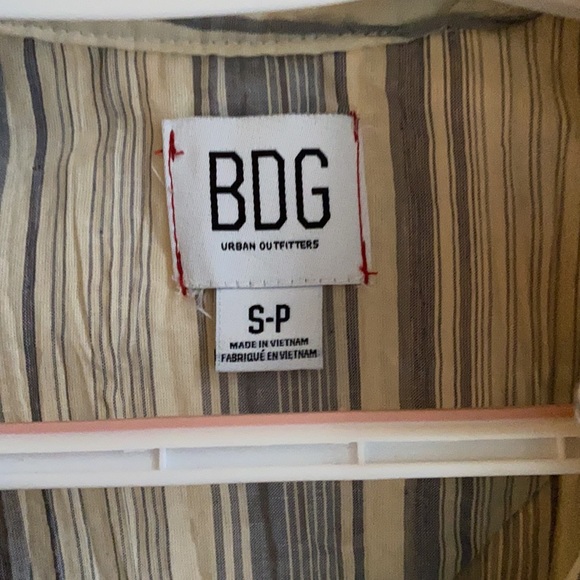 Urban Outfitters Button Up Shirt - Picture 2 of 3